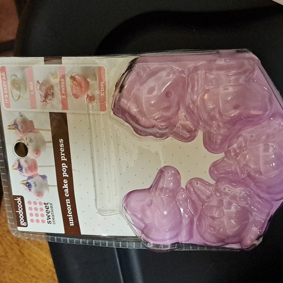 🆕️ Baby Cakes Purple Cake Pop Maker Lot w/ Cookbook Tray Unicorn Pop Mold - Picture 5 of 10